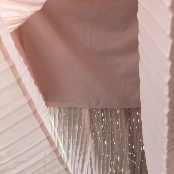 Pink Flowing high rise skirt - Picture 2 of 2